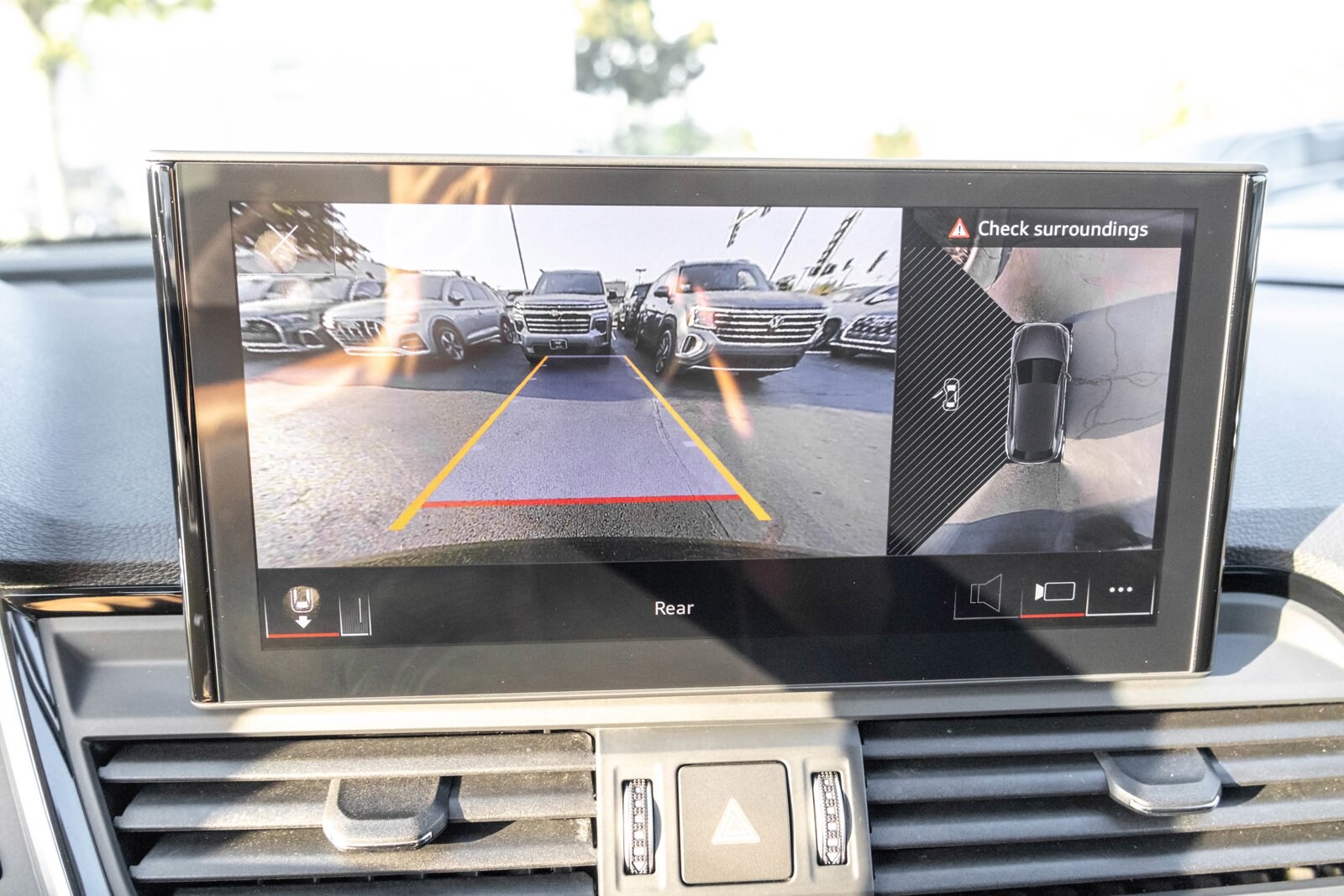 2025 AUDI Q5 - Image 18