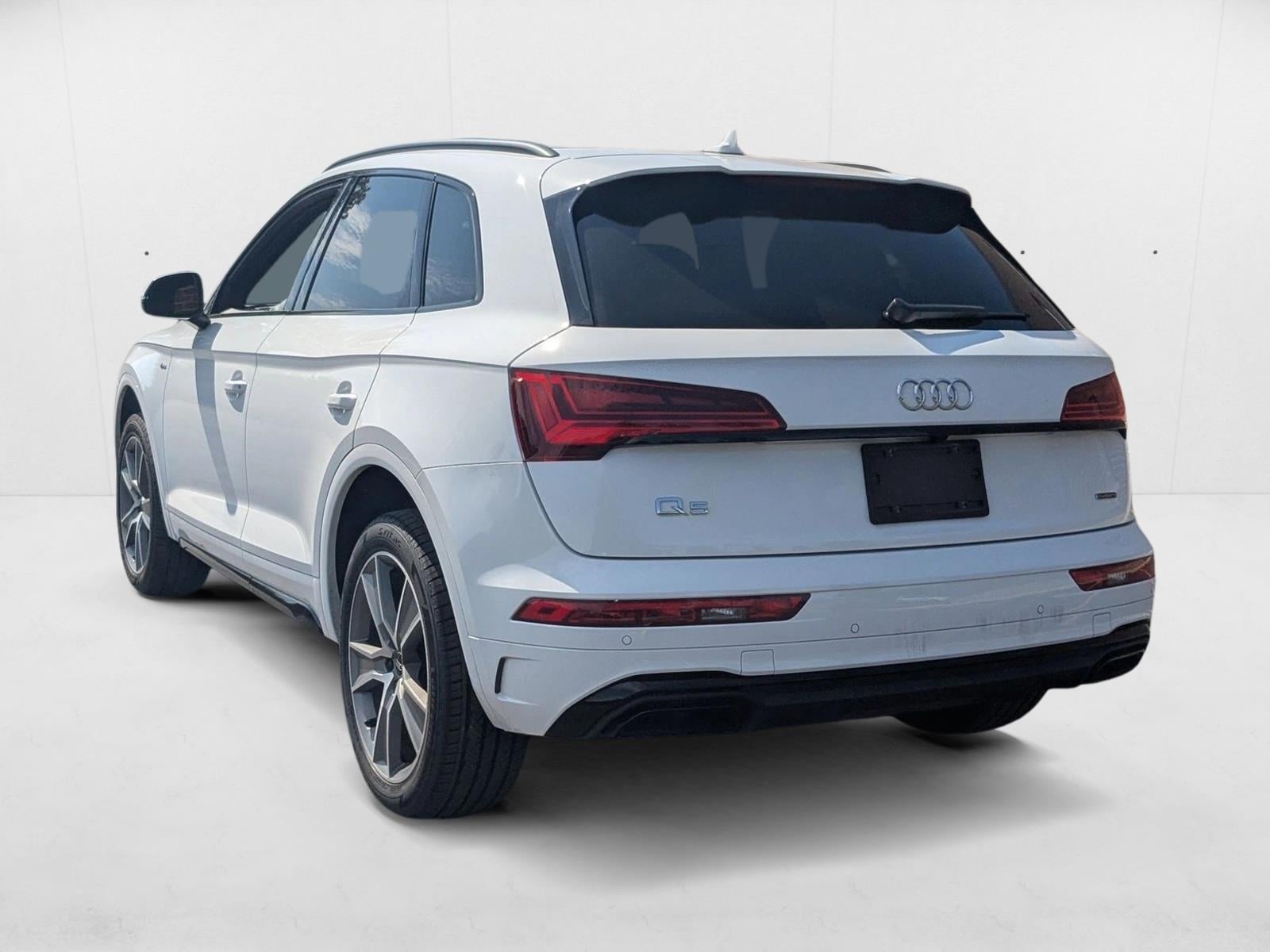 2025 AUDI Q5 - Image 7