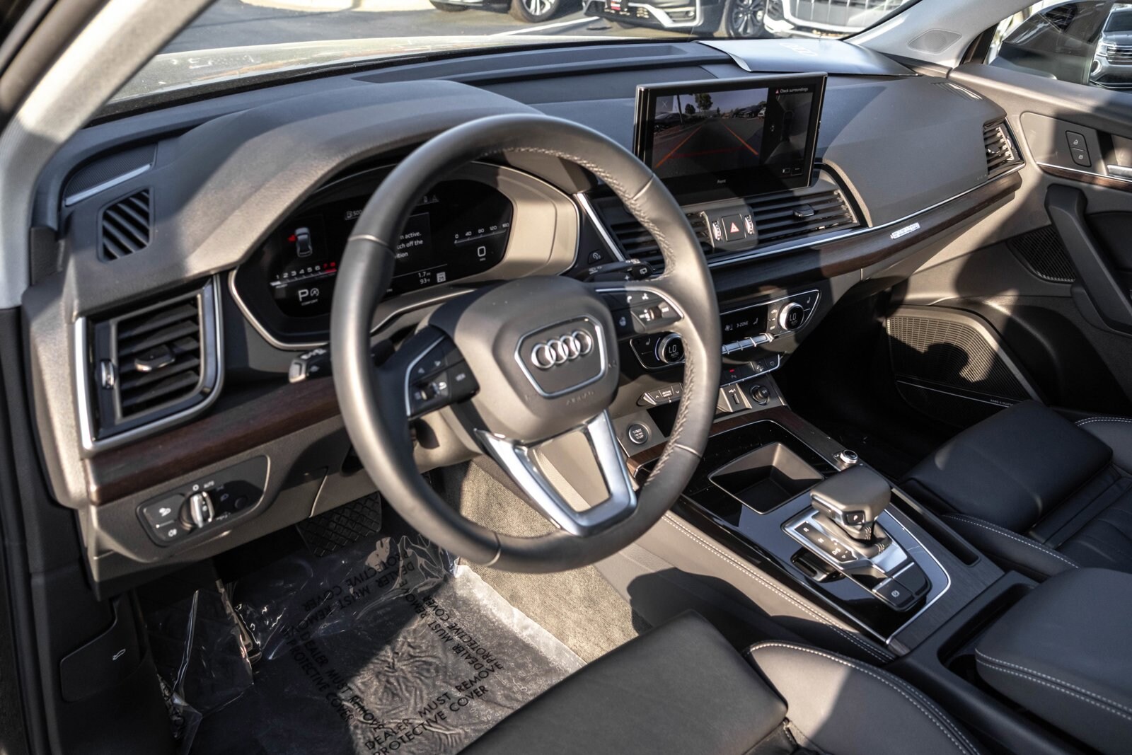 2025 AUDI Q5 - Image 10