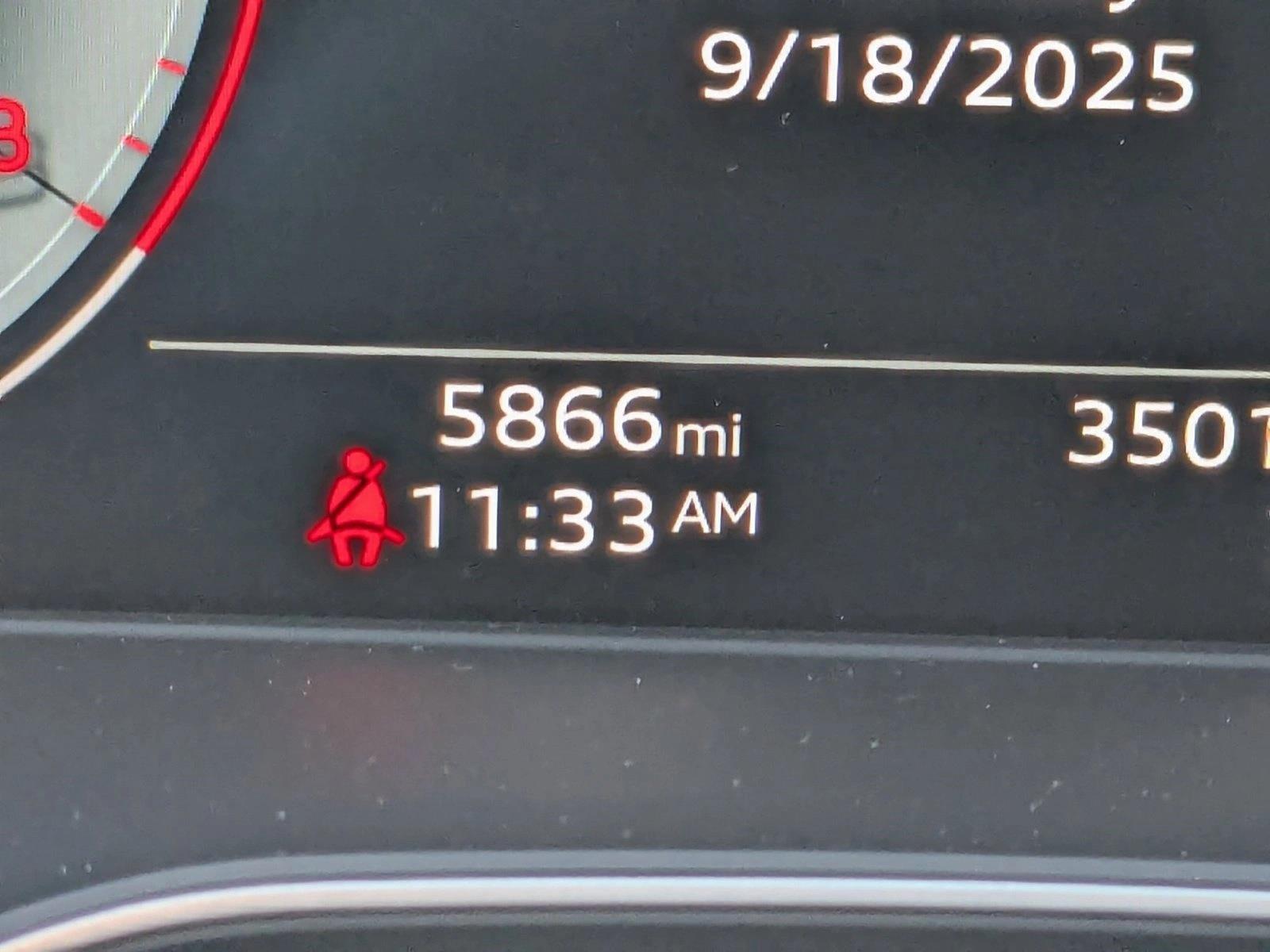 2025 AUDI Q5 - Image 11