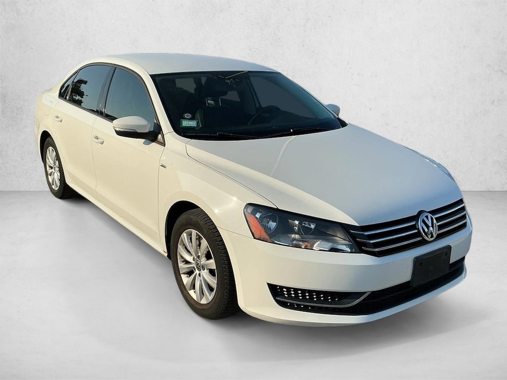 Used 2014 Volkswagen Passat S Sedan