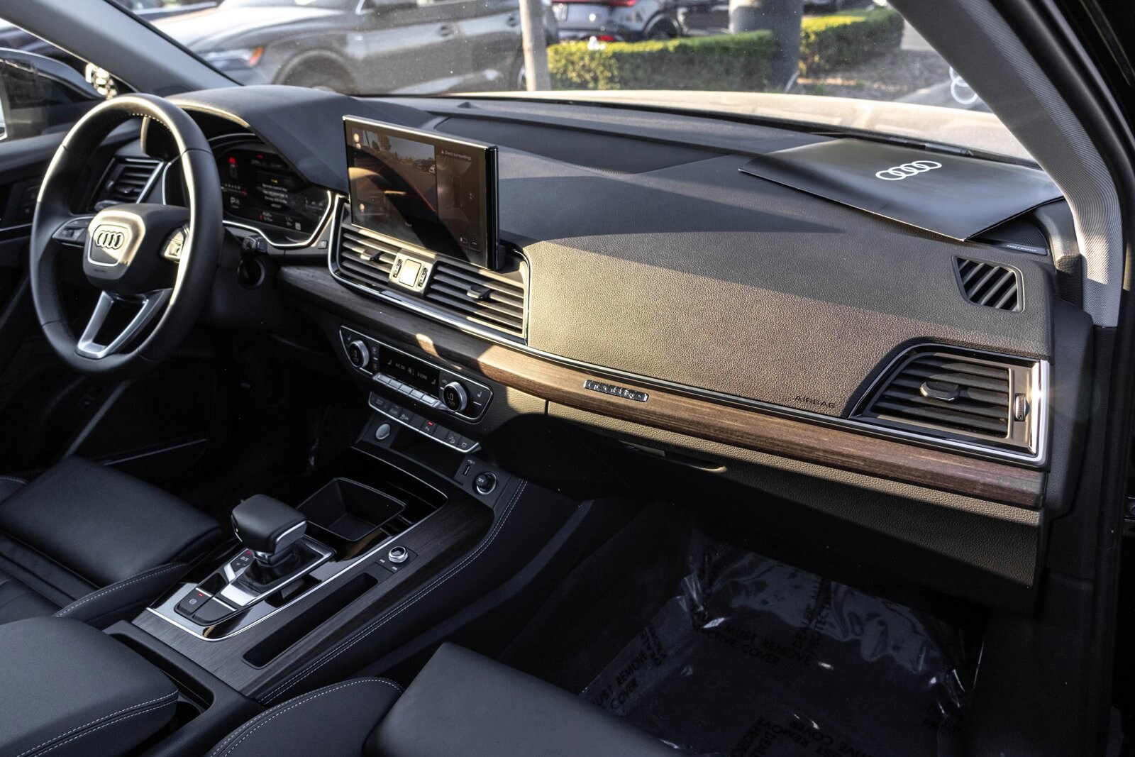 2025 AUDI Q5 - Image 25