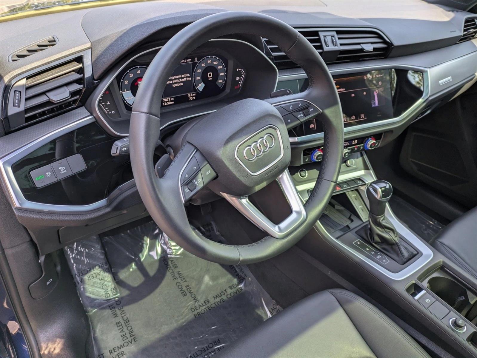 2025 AUDI Q3 - Image 10