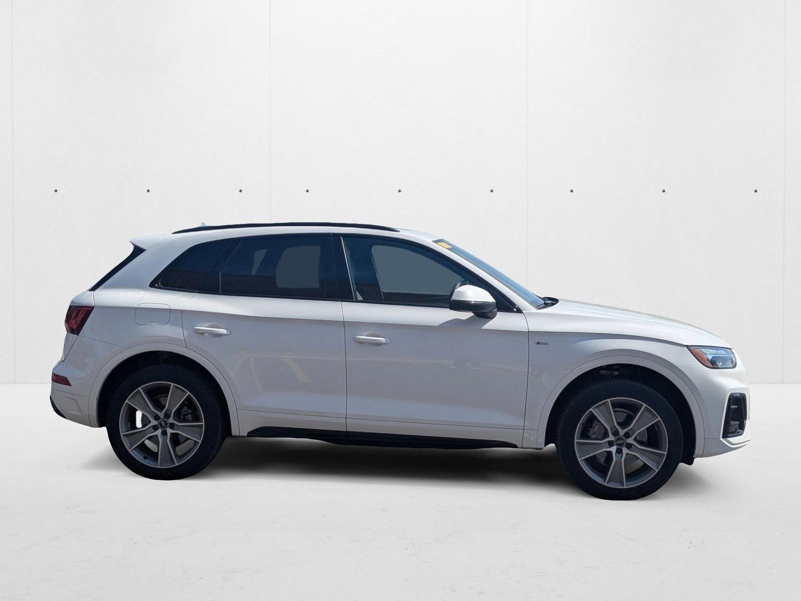 2025 AUDI Q5 - Image 4