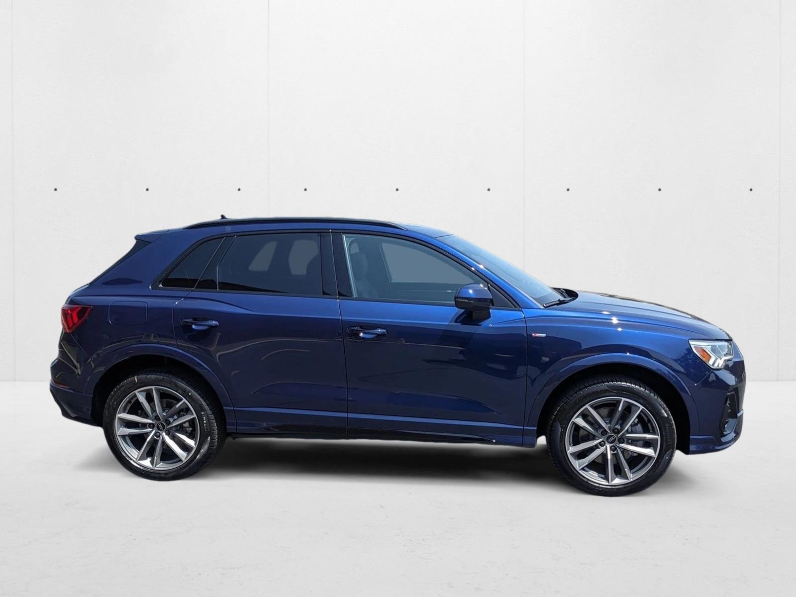 2025 Audi Q3 45 TFSI S line Premium photo 2
