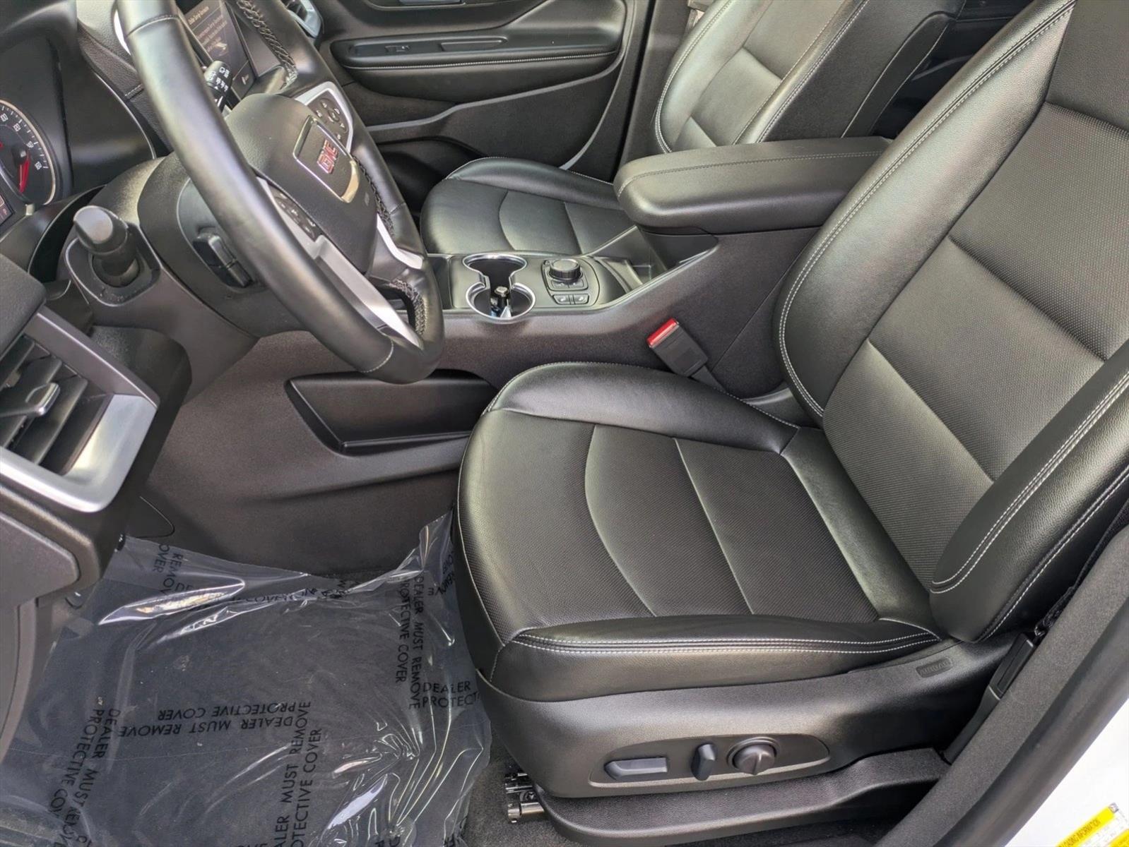 2024 GMC TERRAIN - Image 15