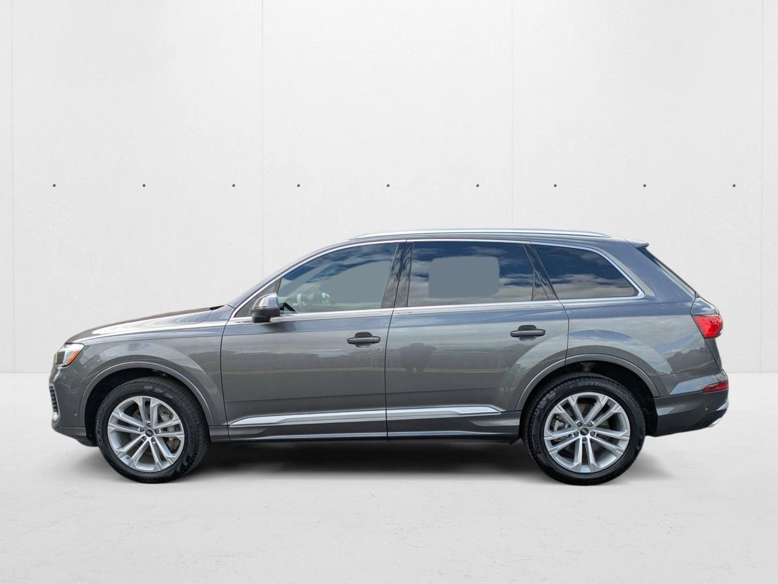 2025 AUDI Q7 - Image 9