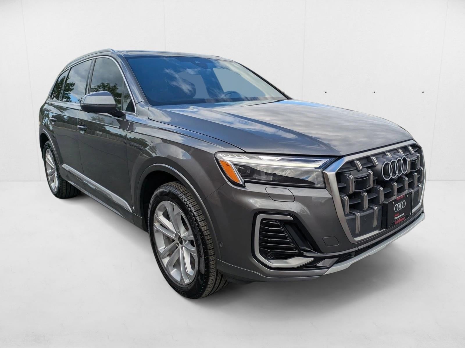 2025 AUDI Q7 - Image 3