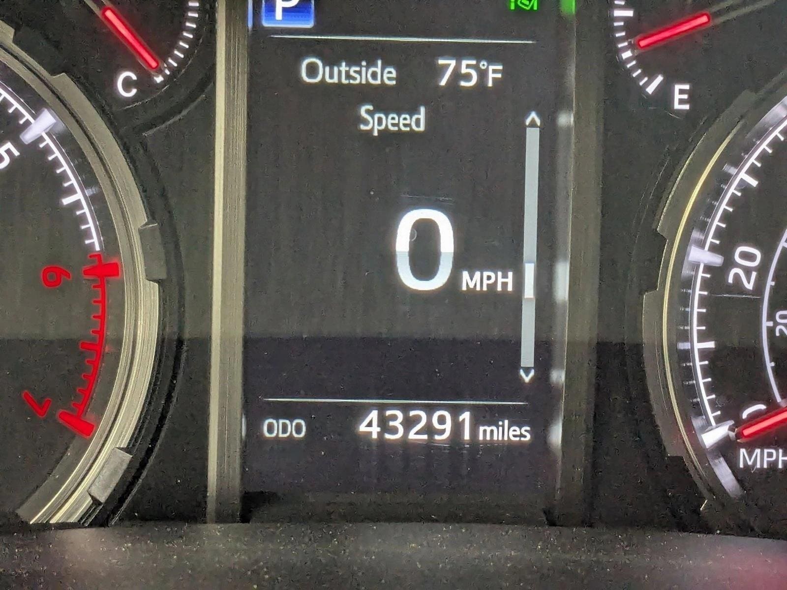 2024 TOYOTA 4RUNNER - Image 6