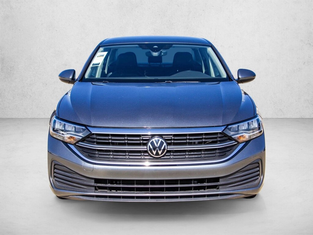 Used 2024 Volkswagen Jetta SE Sedan
