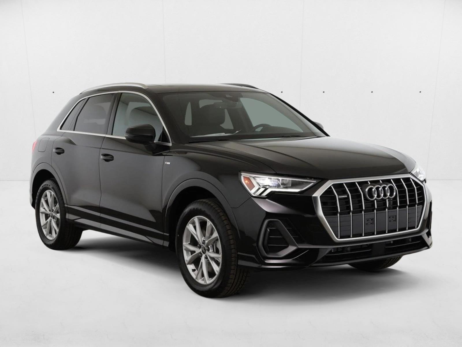 2025 Audi Q3 S line Premium photo 3