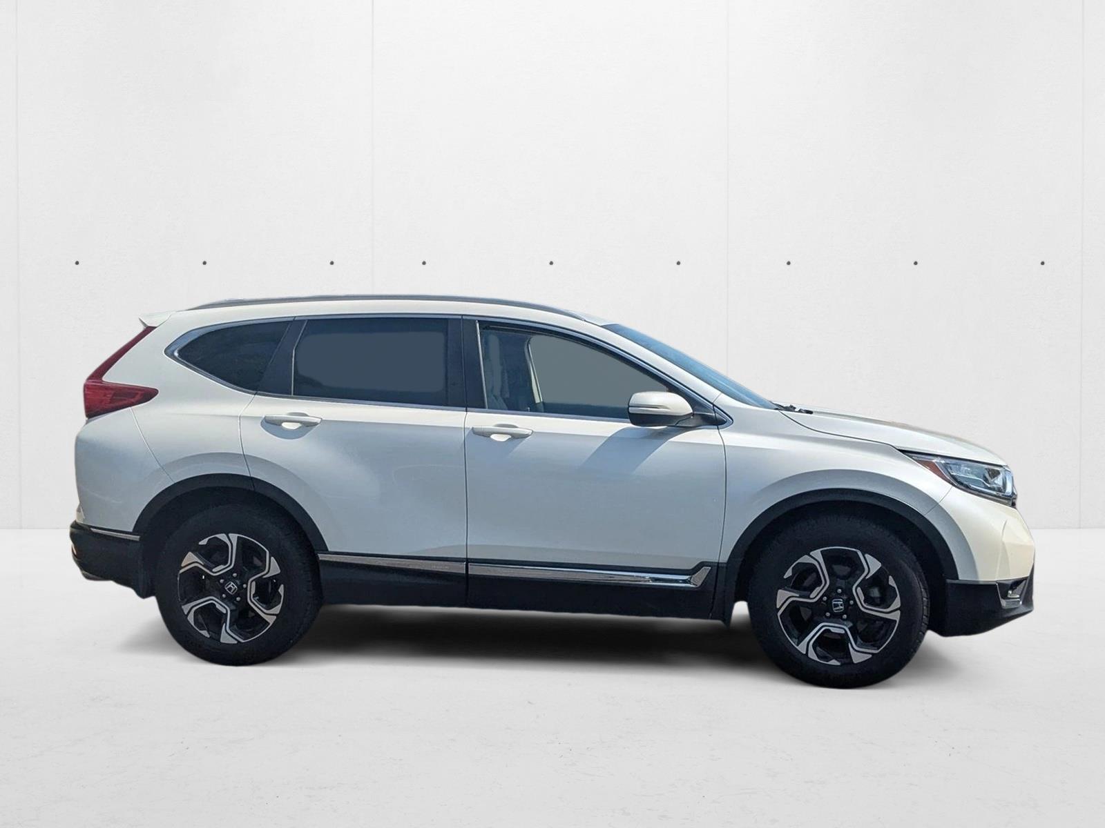 2018 Honda CR-V Touring photo 4