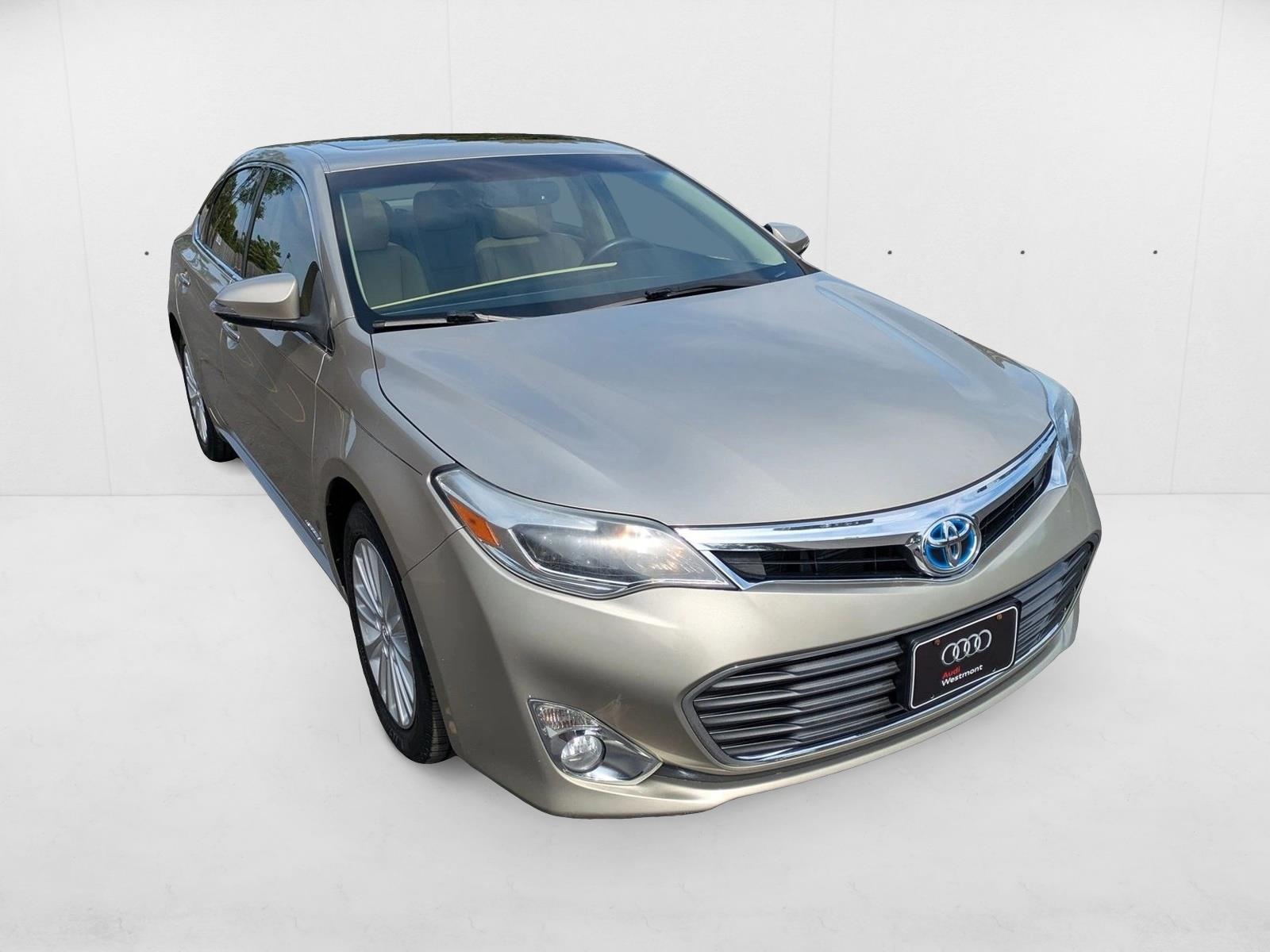 2014 Toyota Avalon Hybrid XLE Touring photo 3