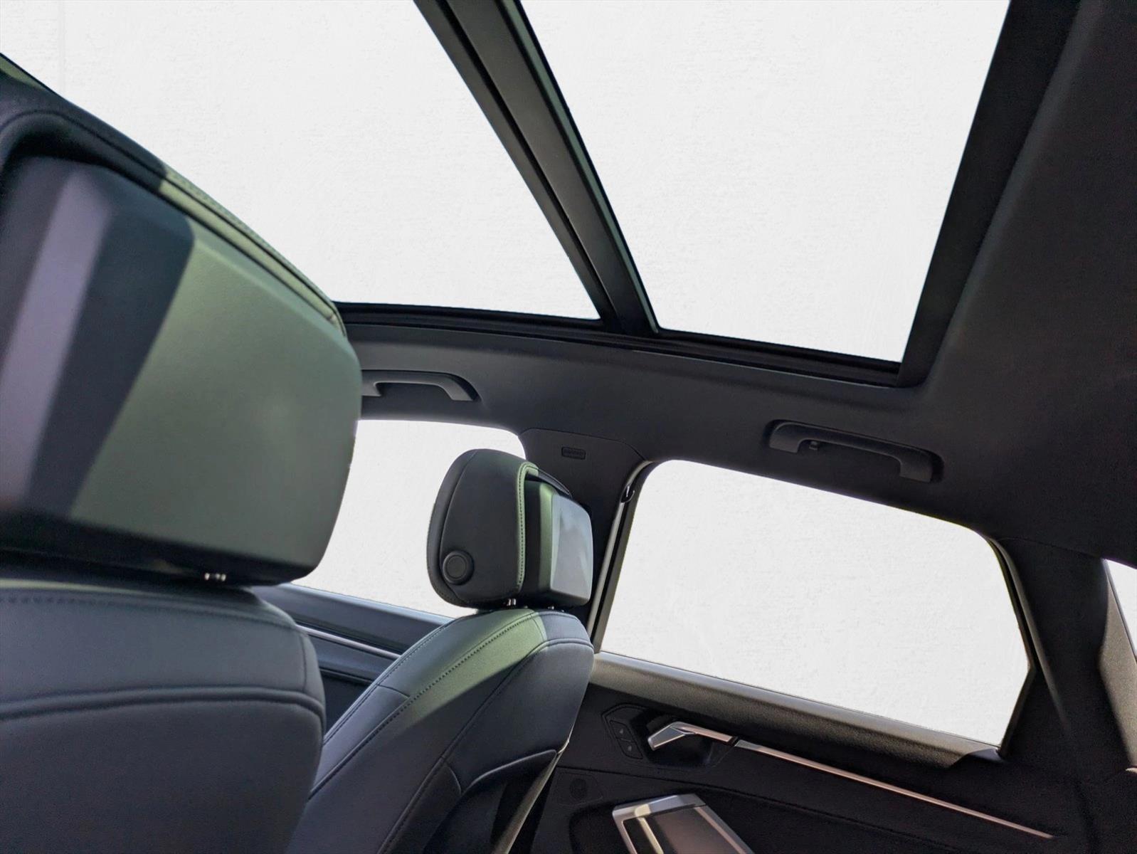 2025 AUDI Q3 - Image 18