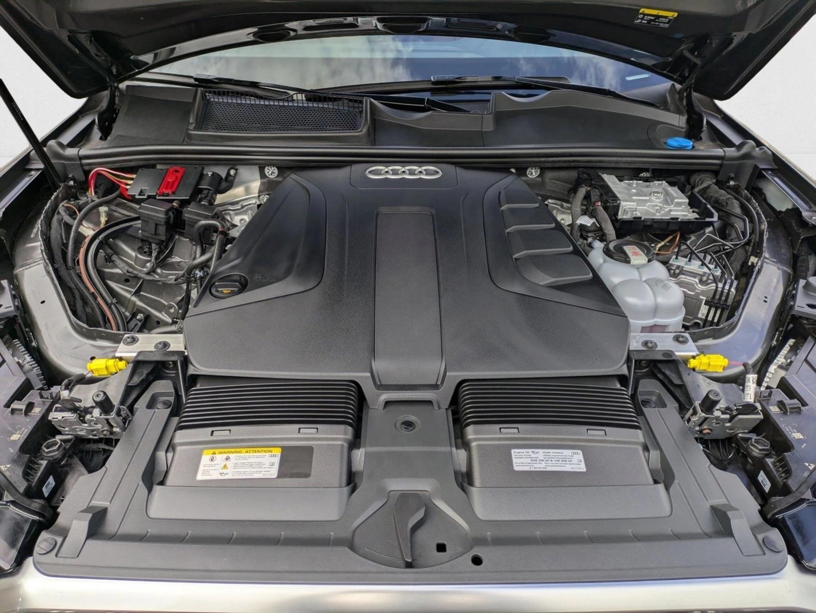 2025 AUDI Q7 - Image 25