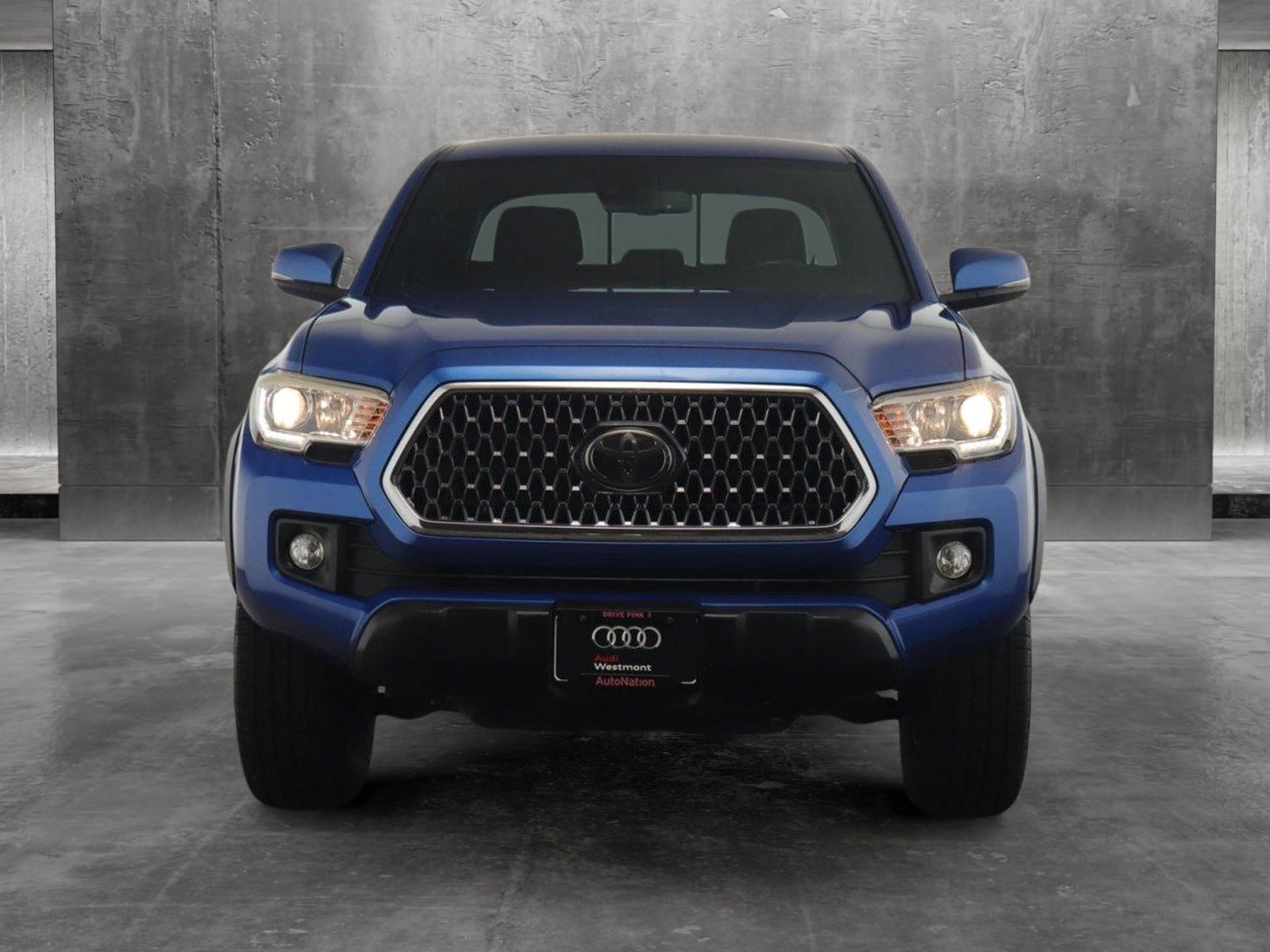 Used 2018 Toyota Tacoma TRD Off Road with VIN 3TMCZ5AN2JM133481 for sale in Westmont, IL