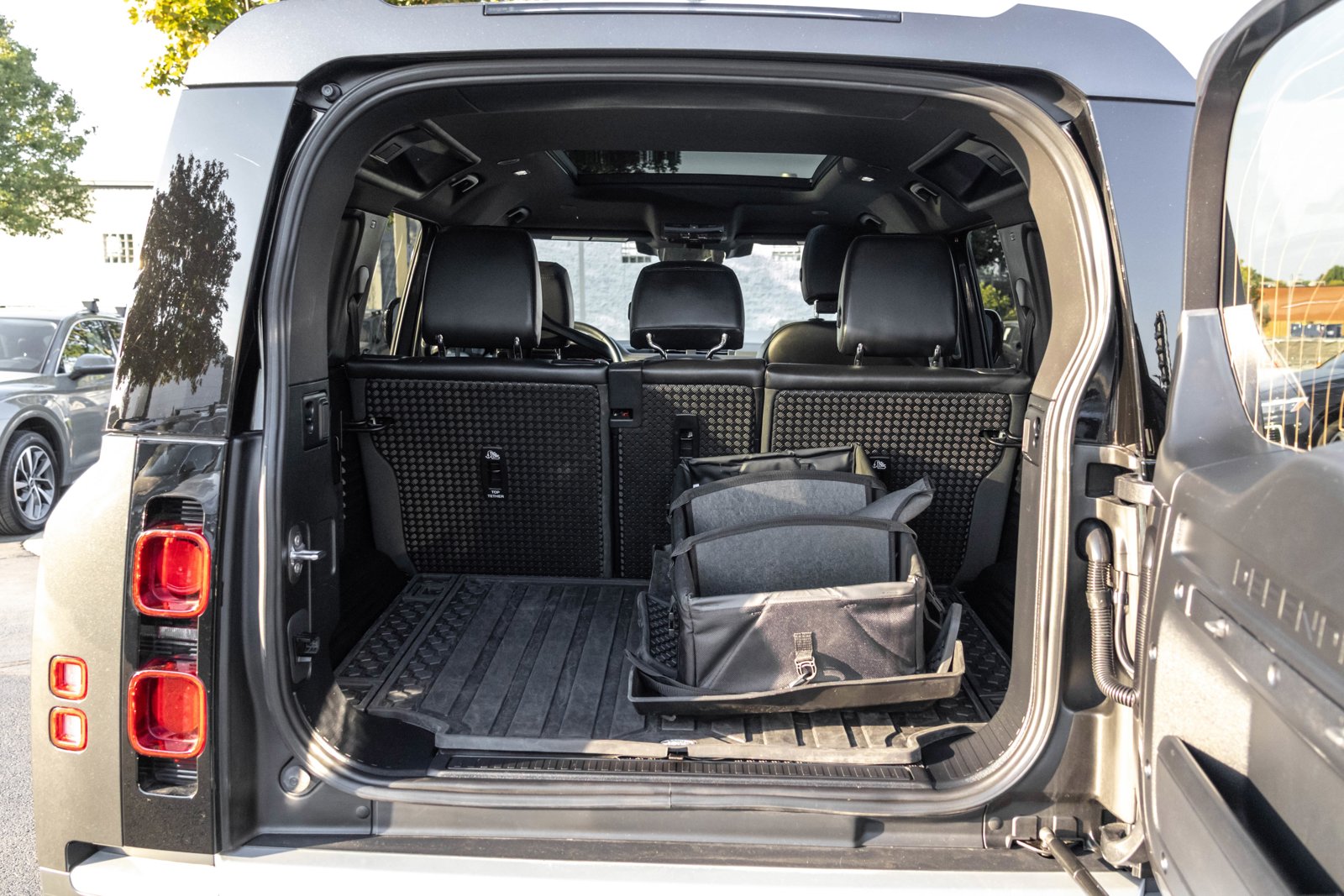 2024 LAND ROVER DEFENDER - Image 22