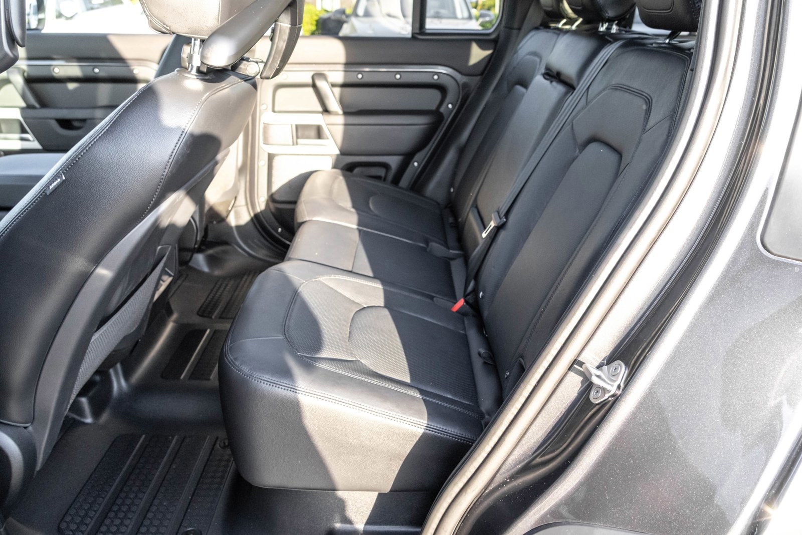 2024 LAND ROVER DEFENDER - Image 20