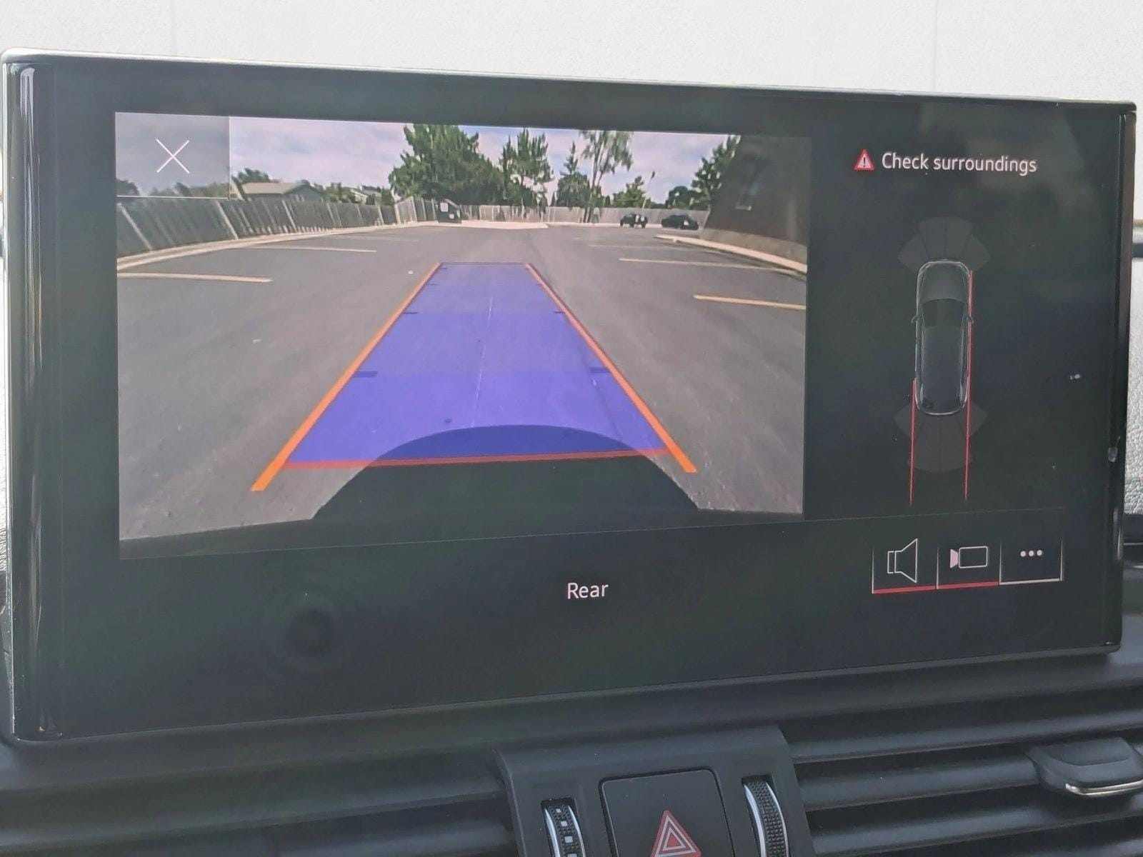 2025 AUDI Q5 - Image 10