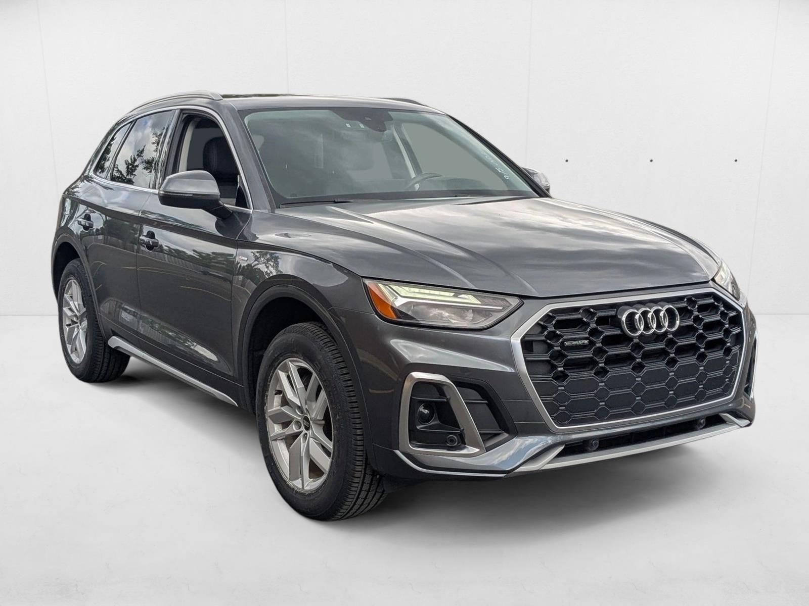 2022 Audi Q5 S line Premium photo 3