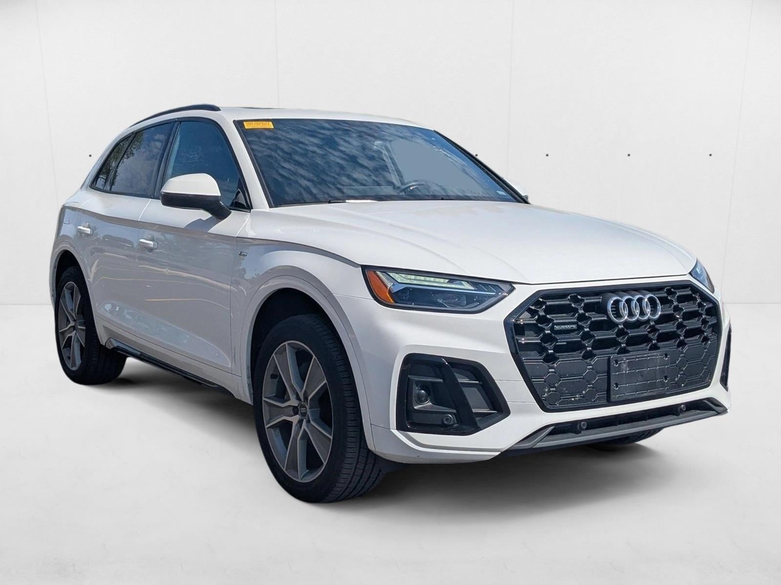 2025 AUDI Q5 - Image 3