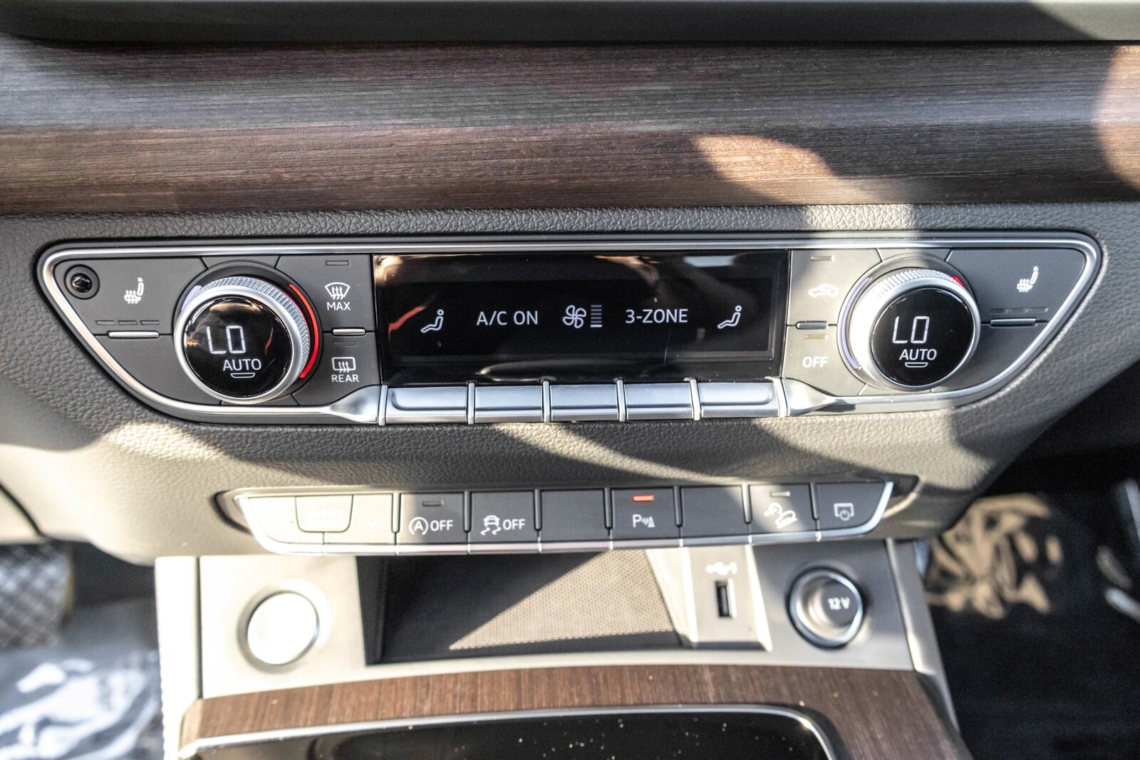 2025 AUDI Q5 - Image 19