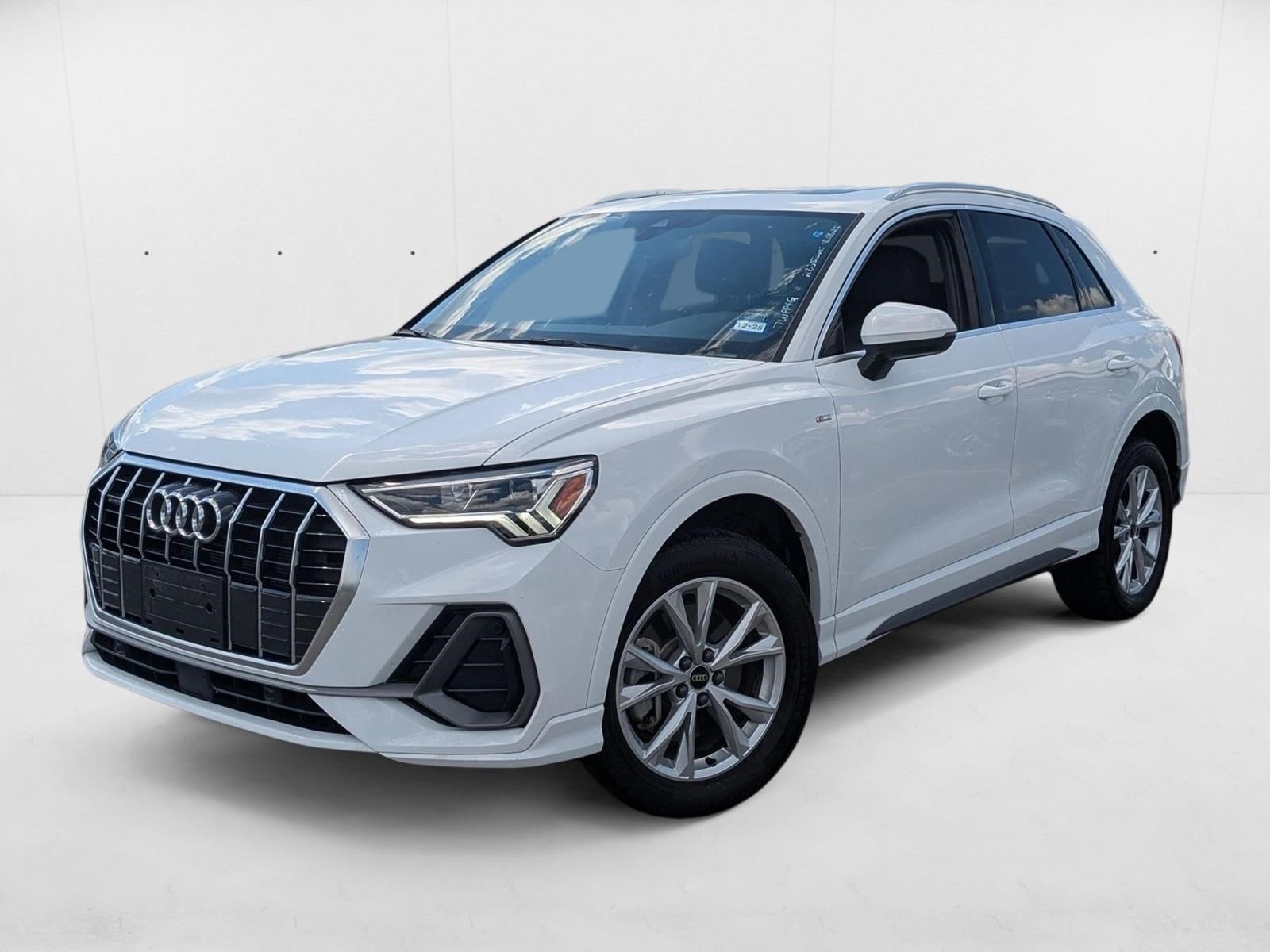 2024 Audi Q3 S Line Premium's photo