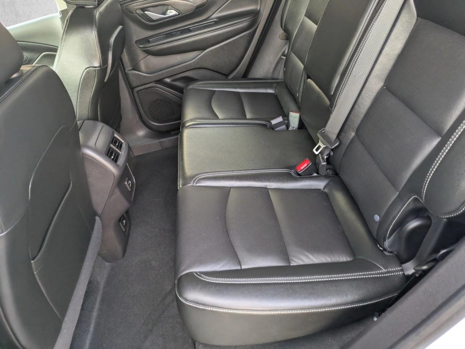 2024 GMC TERRAIN - Image 17