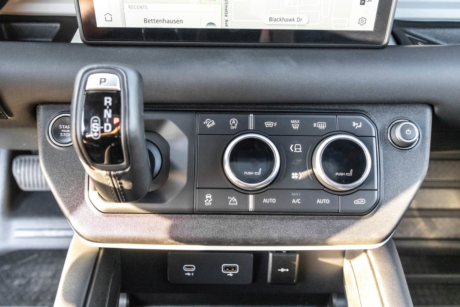 2024 LAND ROVER DEFENDER - Image 19