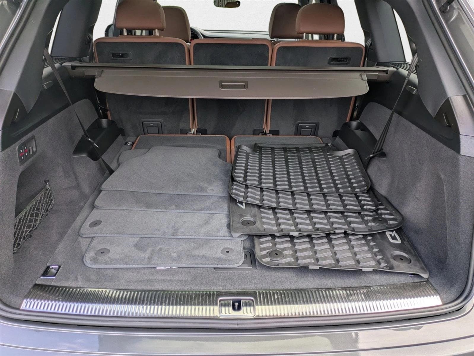 2025 AUDI Q7 - Image 7