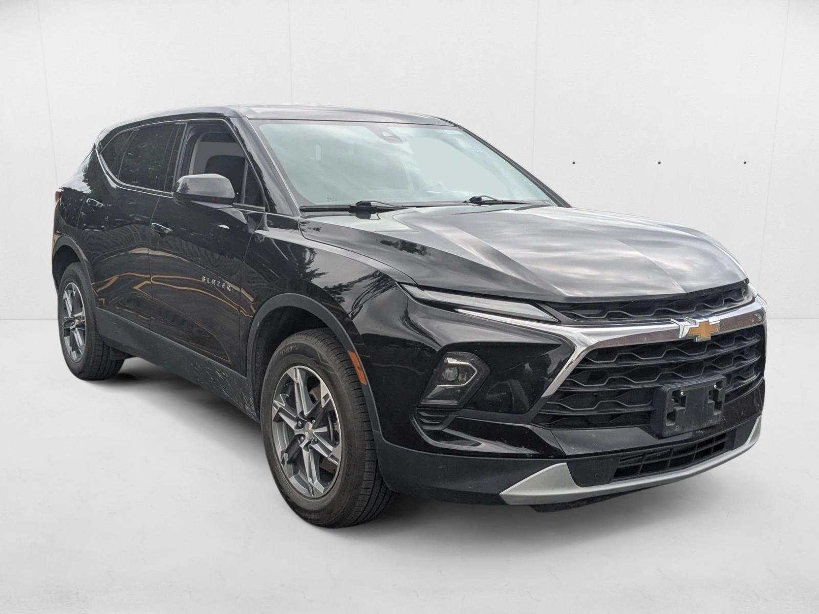 2023 Chevrolet Blazer 2LT photo 3