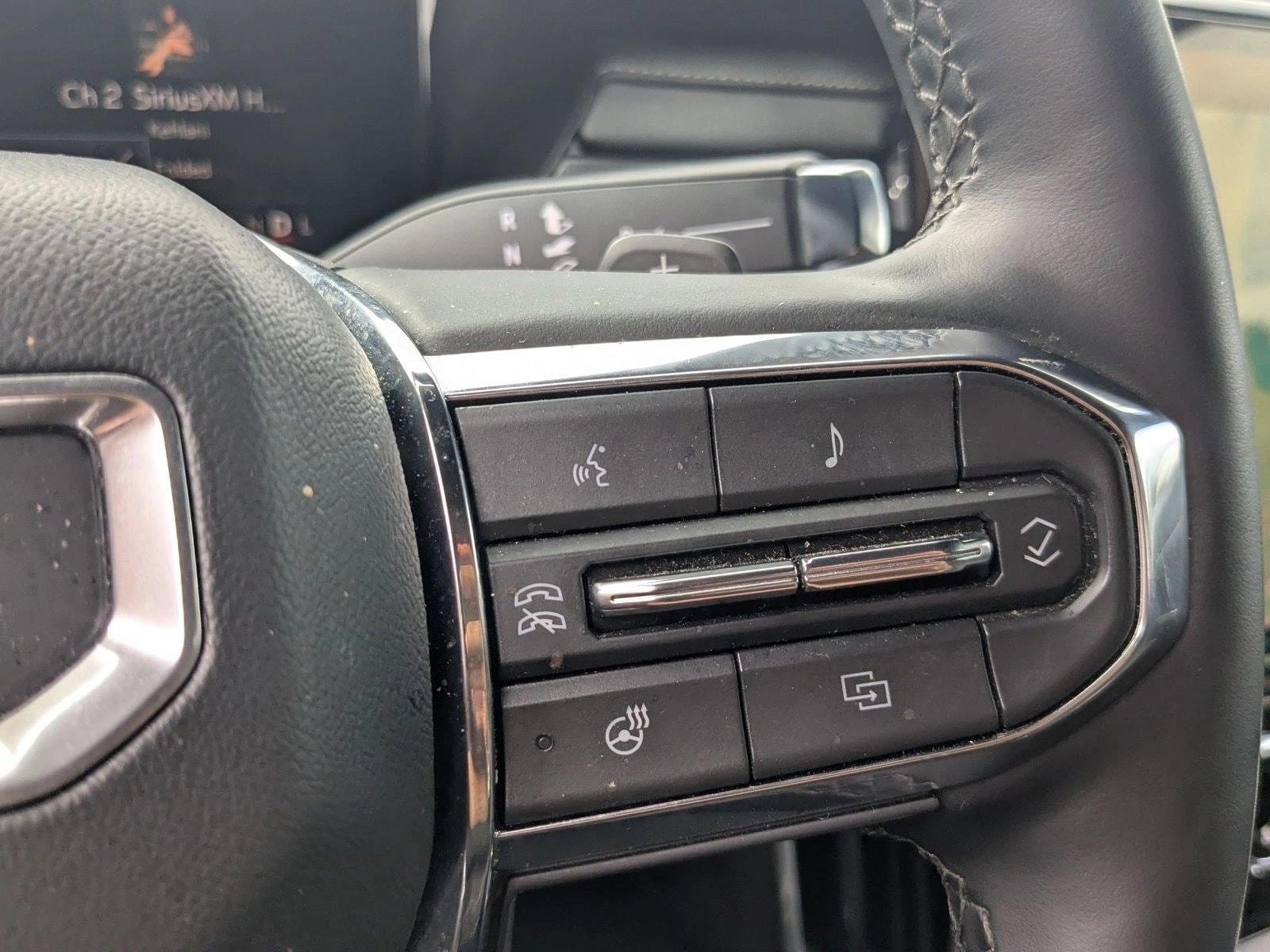 2025 GMC ACADIA - Image 13