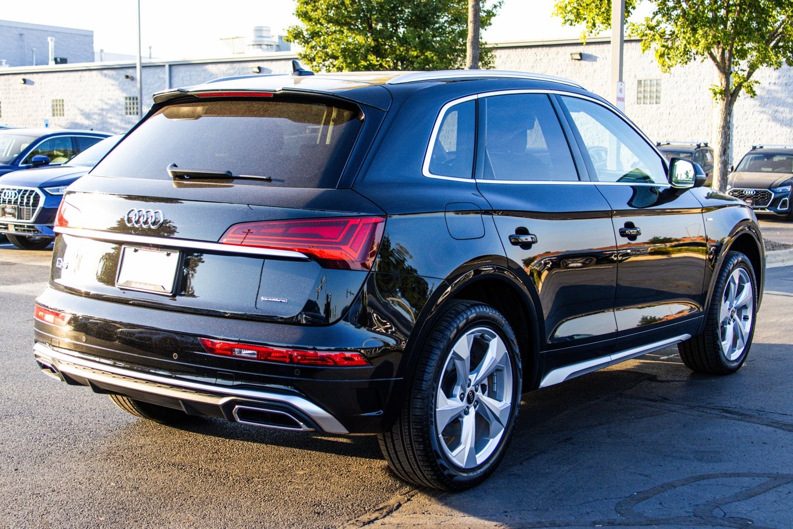 2025 AUDI Q5 - Image 5