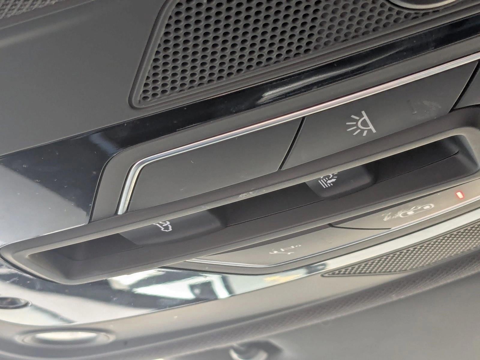 2025 AUDI Q5 - Image 12