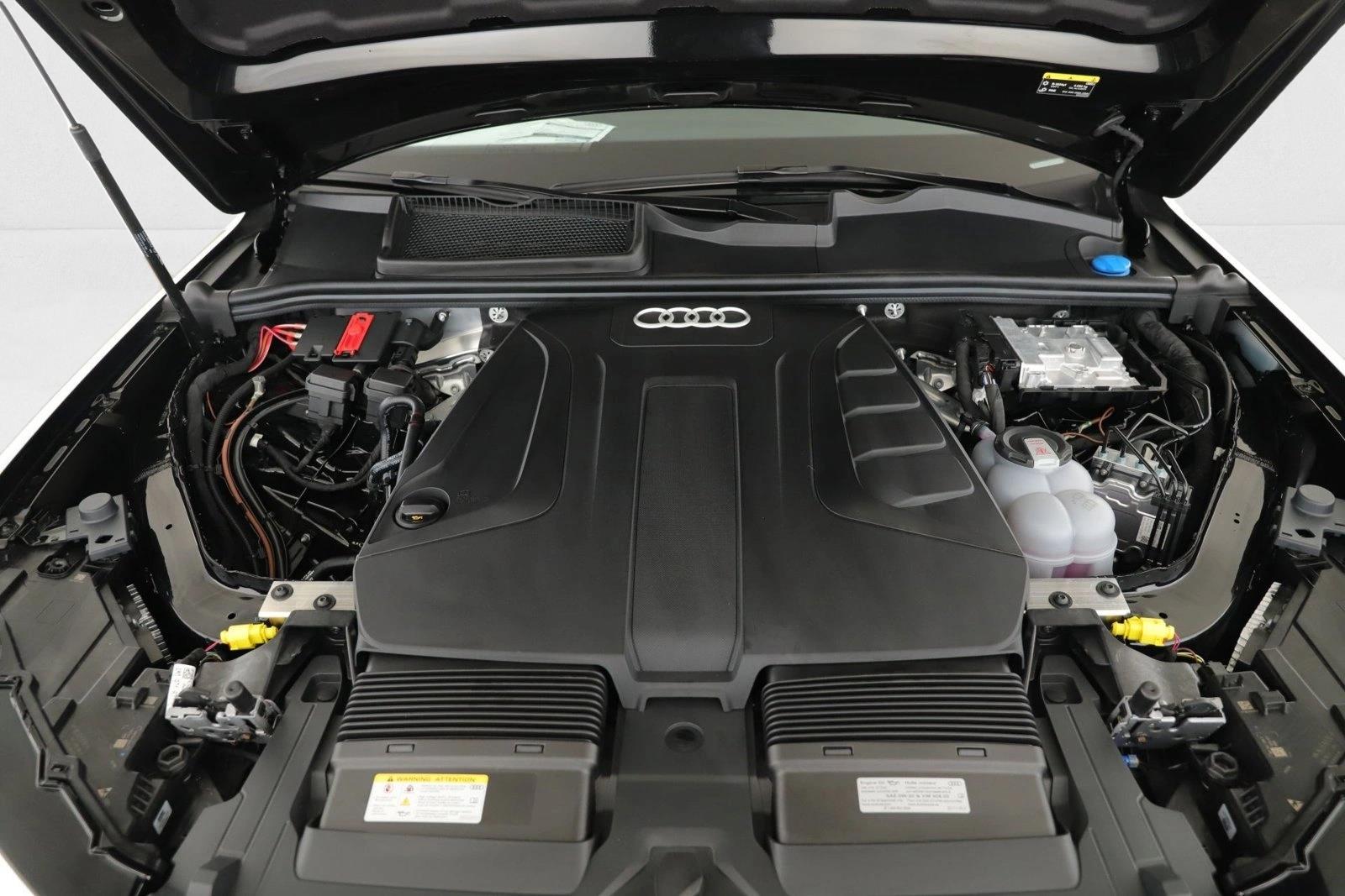 2025 AUDI Q7 - Image 18