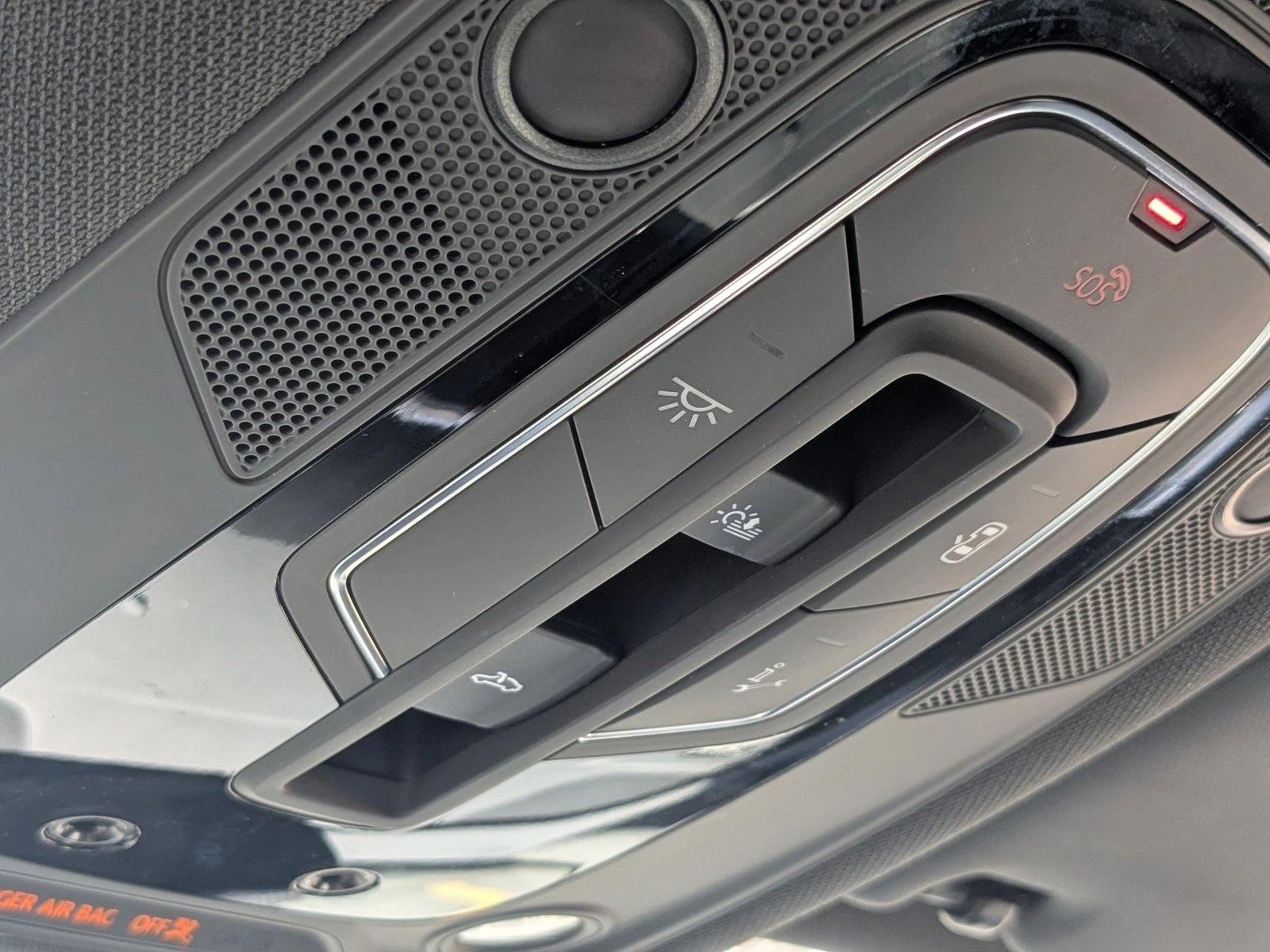 2025 AUDI Q5 - Image 11