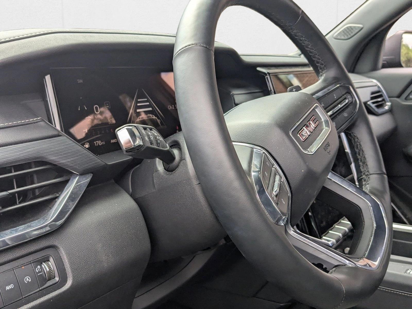 2025 GMC ACADIA - Image 9