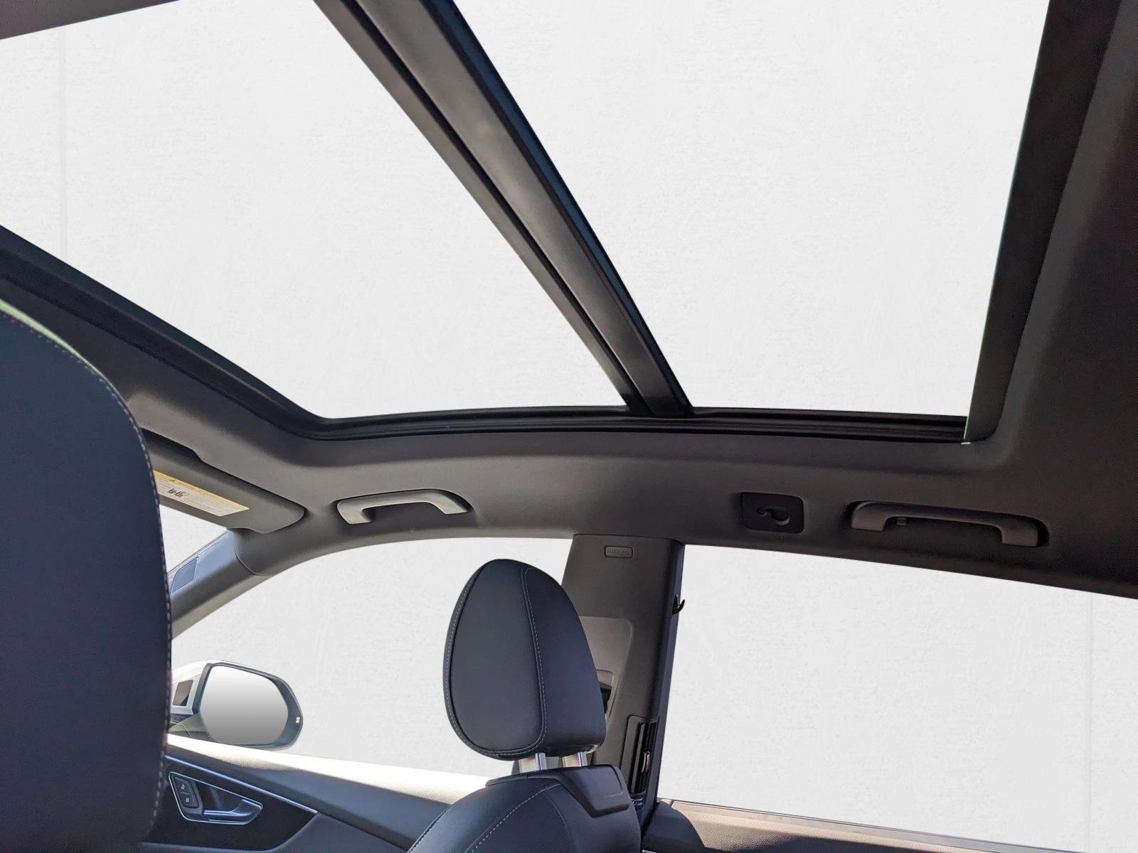 2025 AUDI Q8 - Image 19