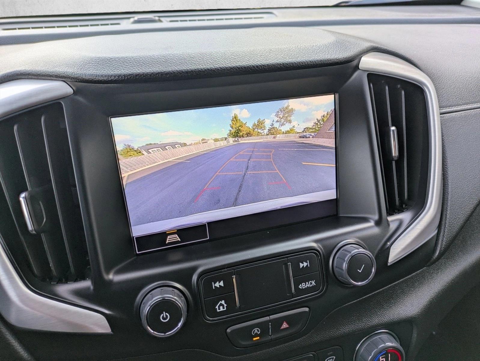 2024 GMC TERRAIN - Image 14