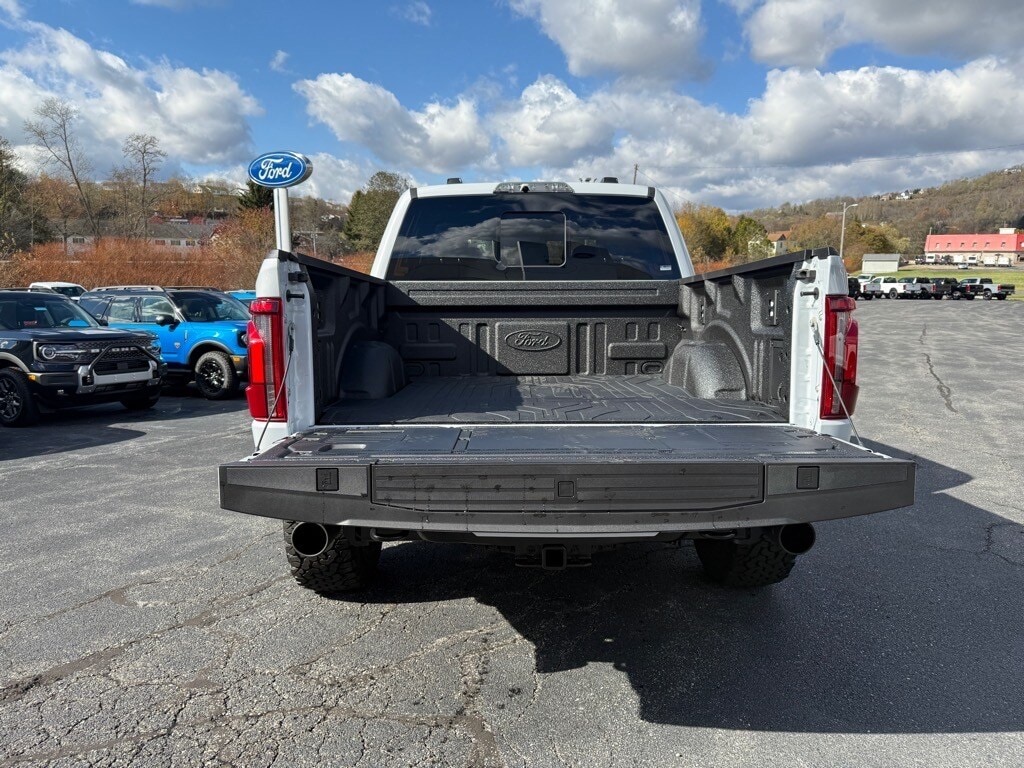 New 2025 Ford F-150 4x4 Raptor SuperCrew 5.5 ft. SB