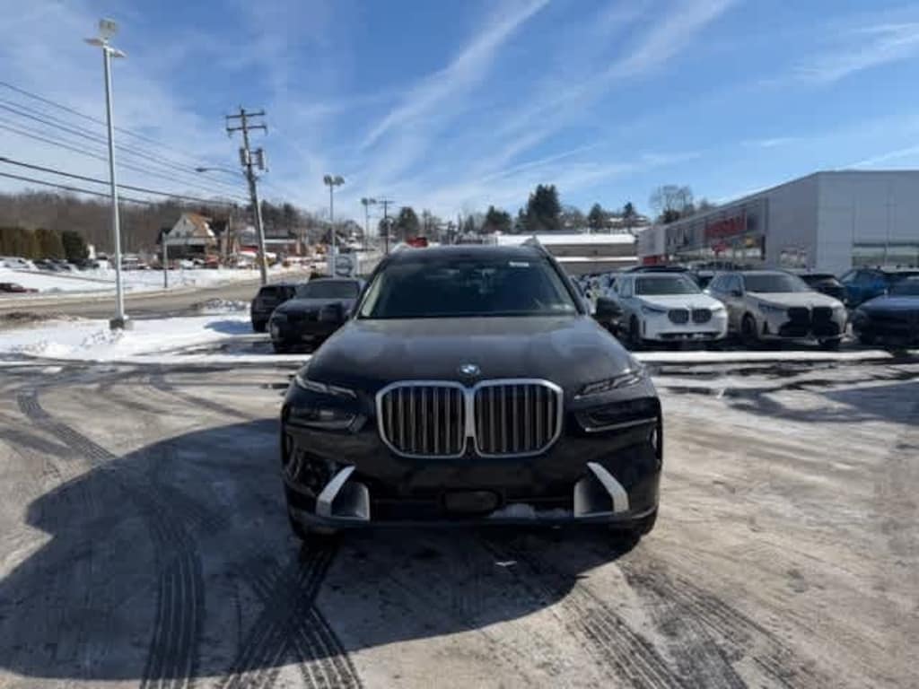New 2026 BMW X7 xDrive40i SUV
