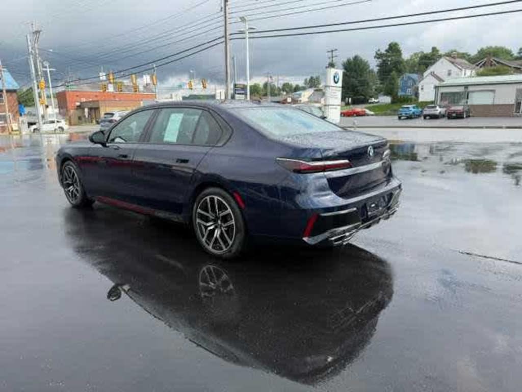 Used 2023 BMW 760i xDrive Sedan