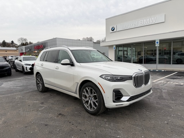 2020 BMW X7 40i's photo