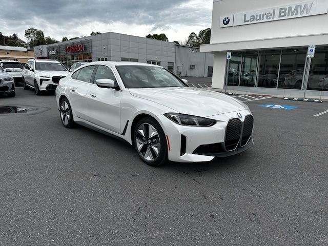 2025 BMW i4 40's photo