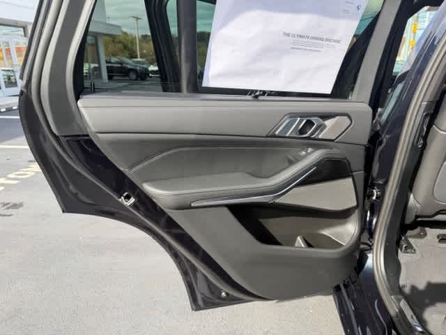 2026 BMW X5 M60i - Photo 25