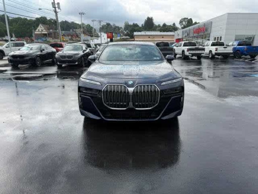 Used 2023 BMW 760i xDrive Sedan
