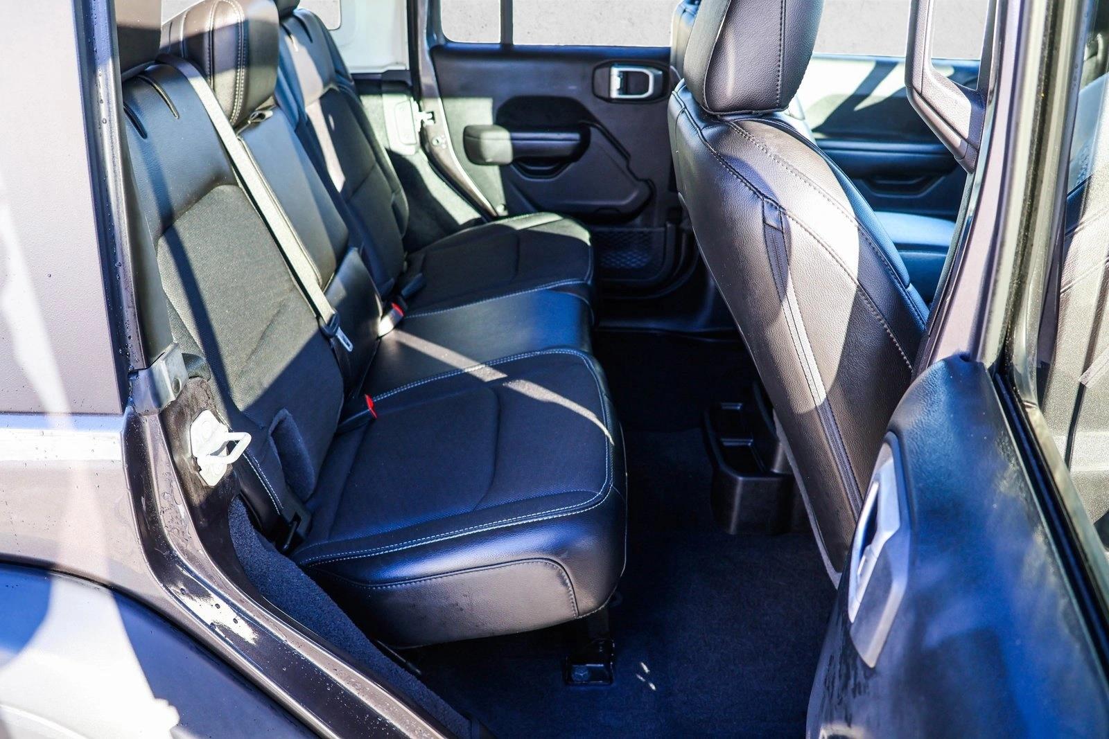 2020 JEEP WRANGLER - Image 23