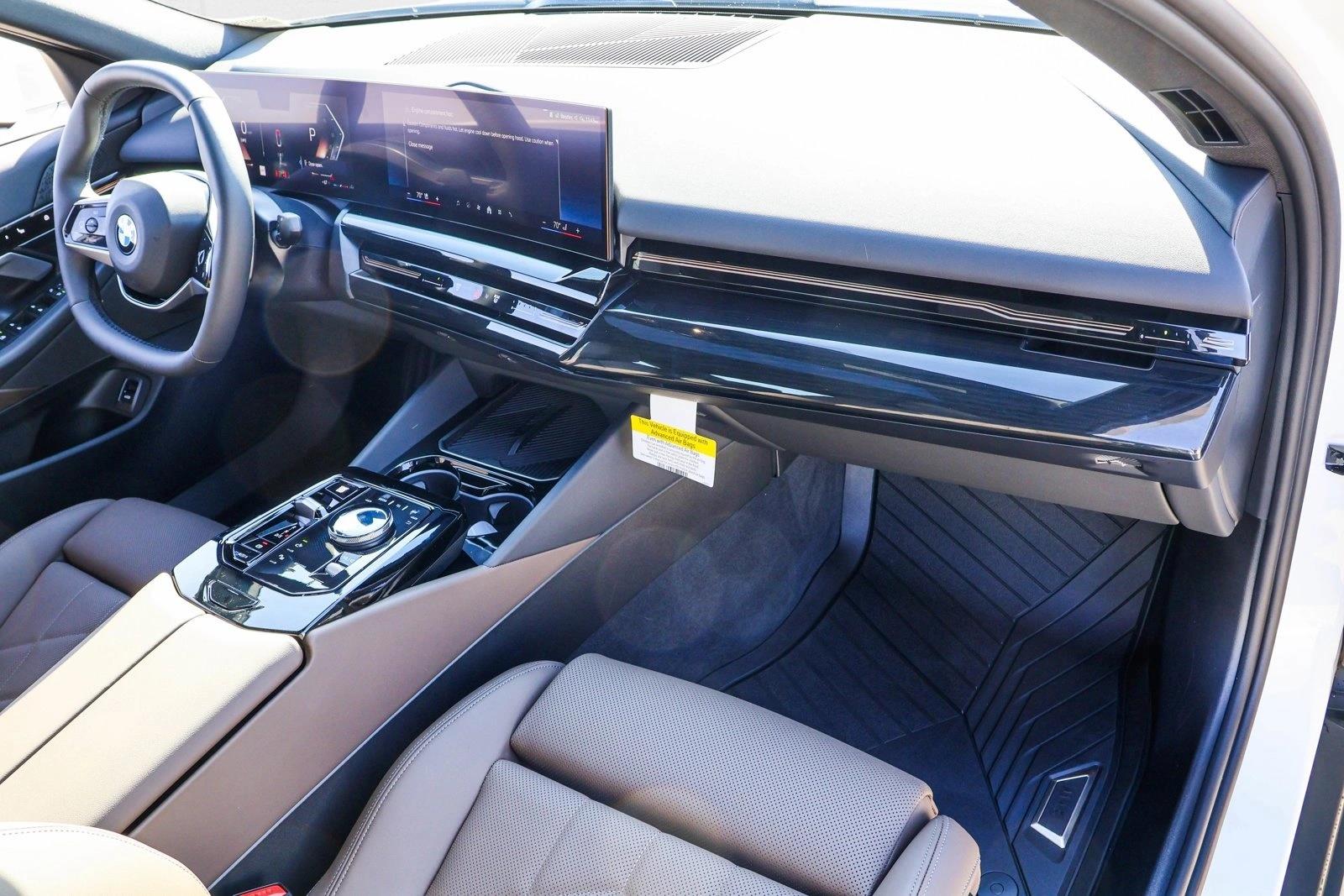 2025 BMW 530I - Image 24