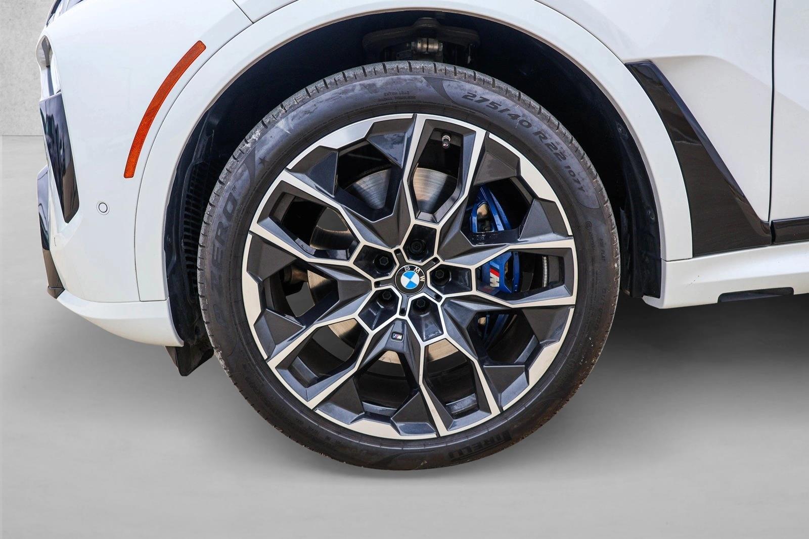 2025 BMW X7 - Image 9