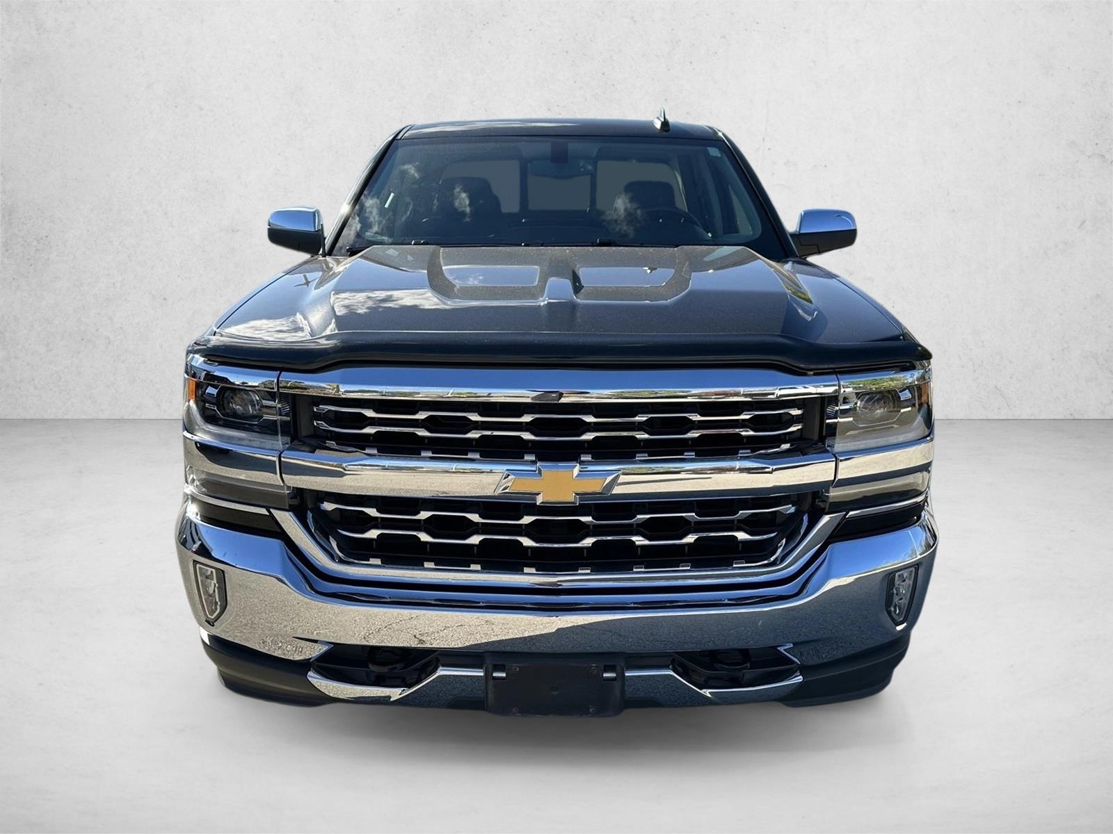 2017 Chevrolet Silverado 1500 LTZ photo 2